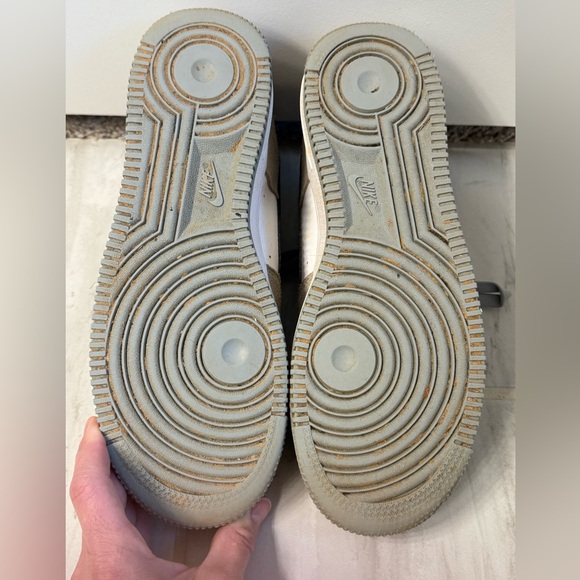 Youth Nike Air Force 1 Sneakers, Size 7, Used Condition - Picture 4 of 8